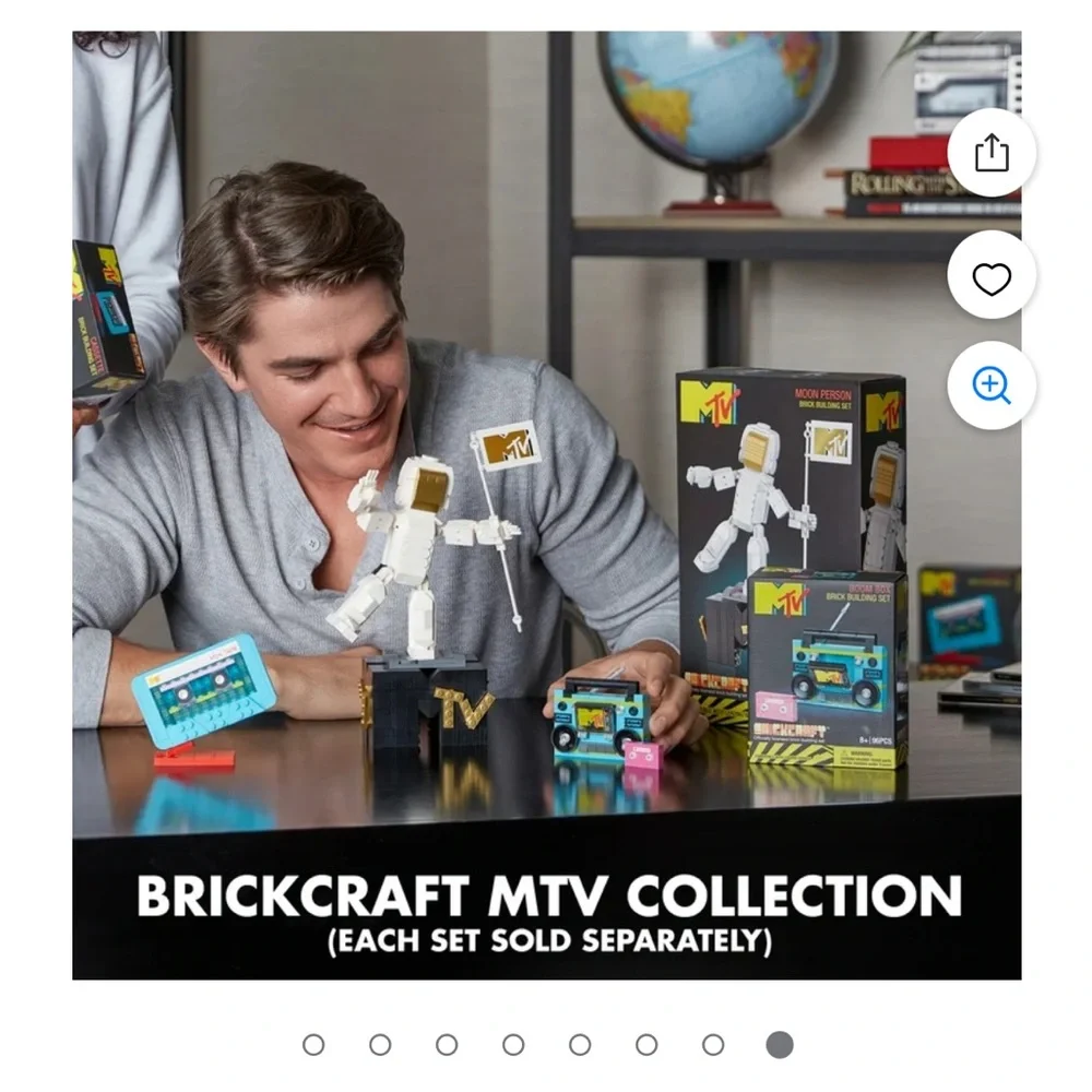 NWT MTV Moon Person Building Set